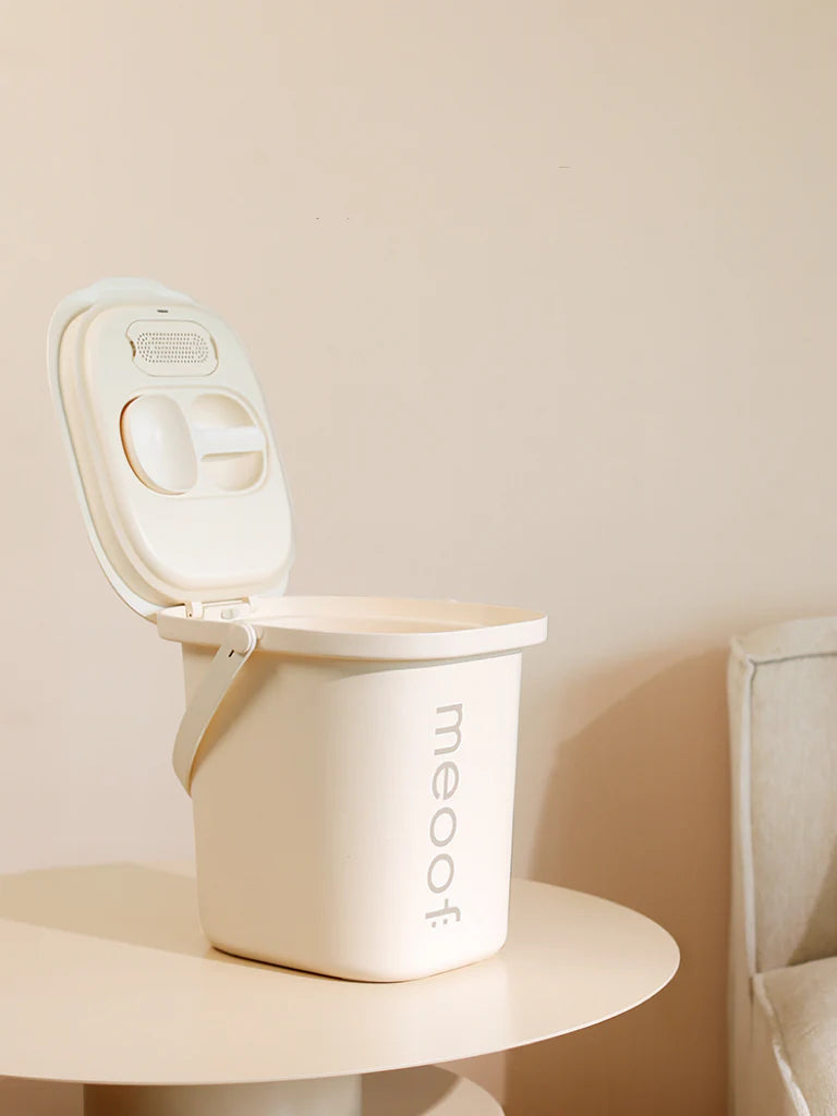 Pet Automatic Vacuum Food Storage Bucket